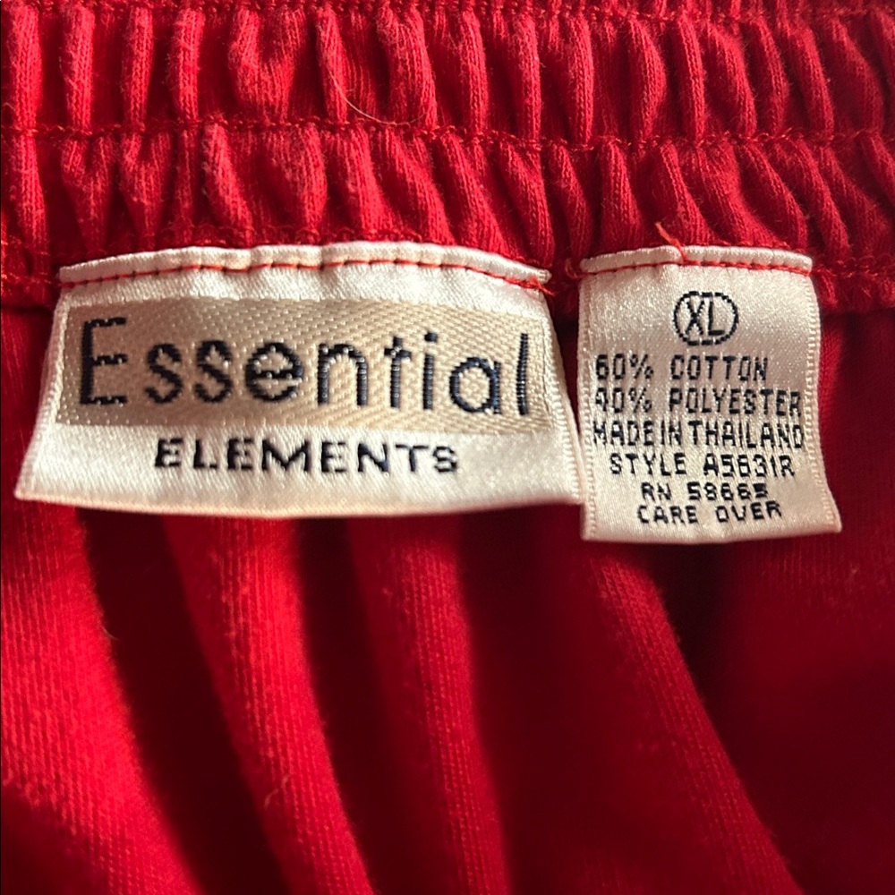 Essential elements Skirt- Vibrant Red button front. - Picture 5 of 5
